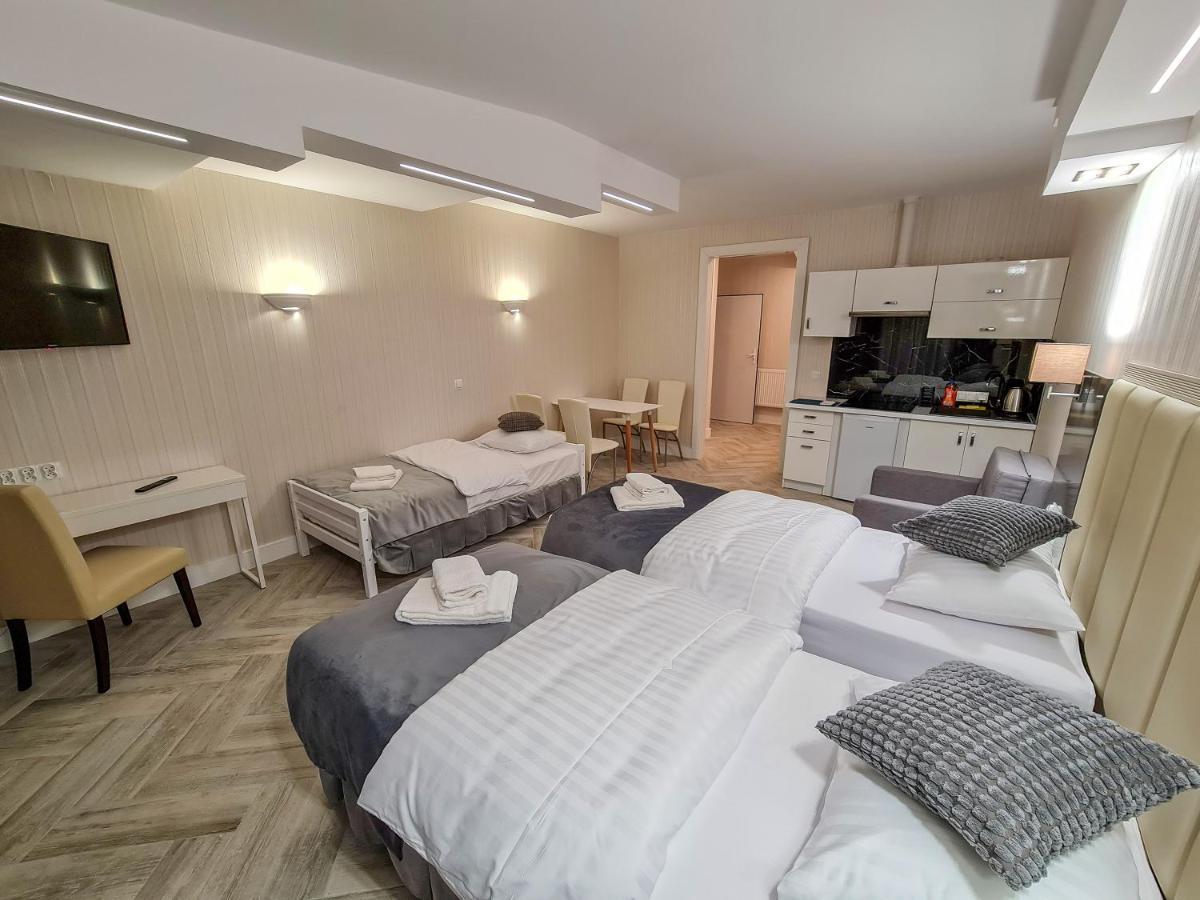 Apartamenty Hayduk Жари Екстер'єр фото