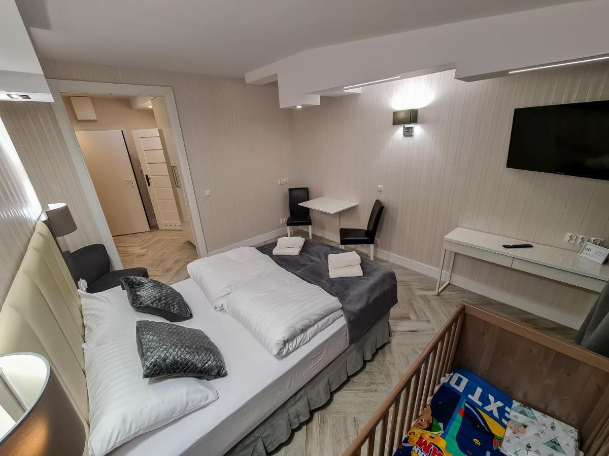 Apartamenty Hayduk Жари Екстер'єр фото