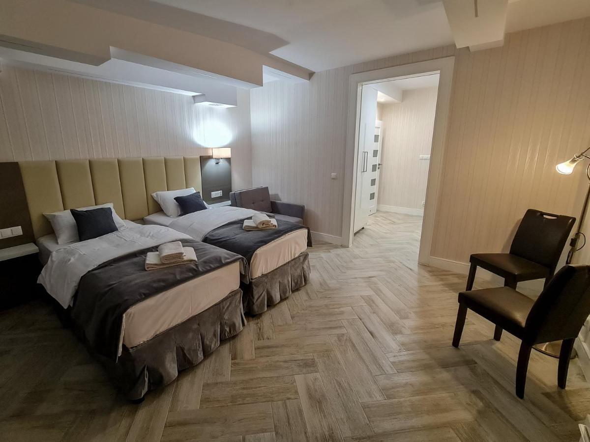 Apartamenty Hayduk Жари Екстер'єр фото