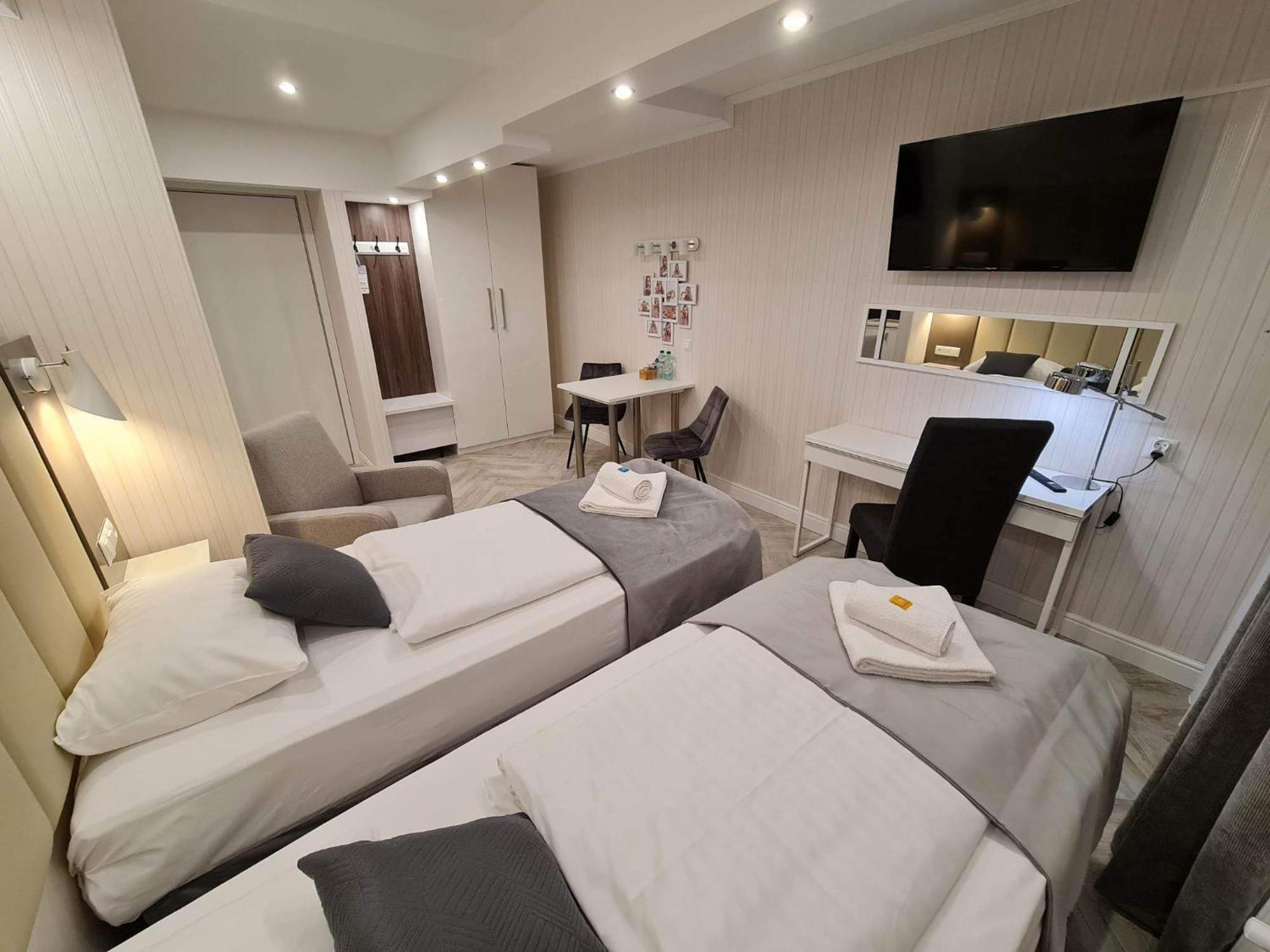 Apartamenty Hayduk Жари Екстер'єр фото