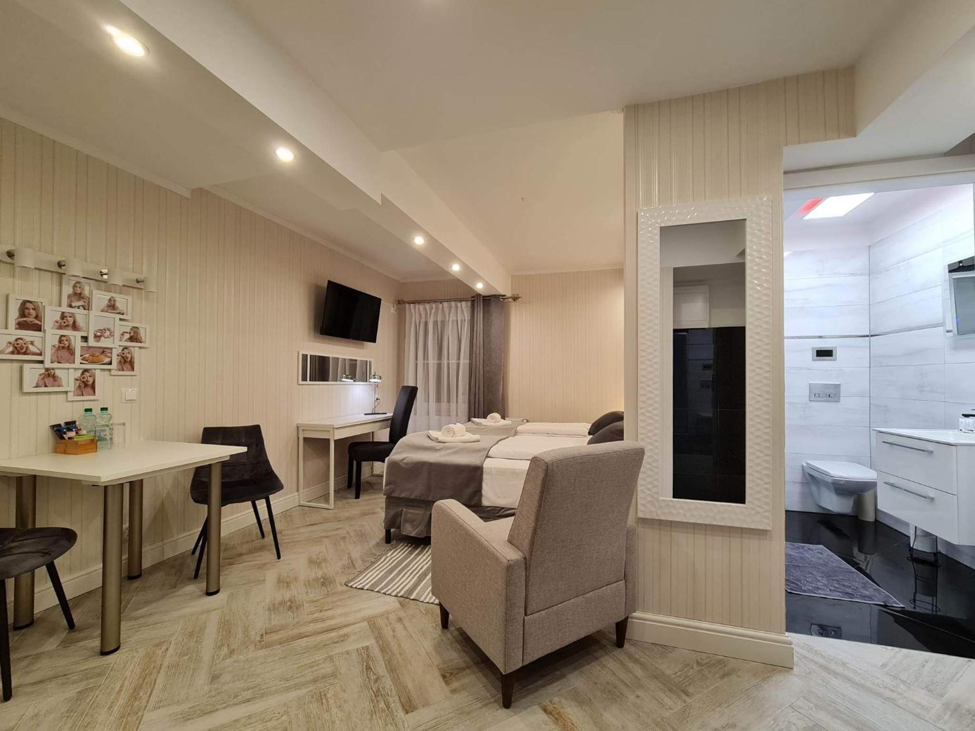 Apartamenty Hayduk Жари Екстер'єр фото